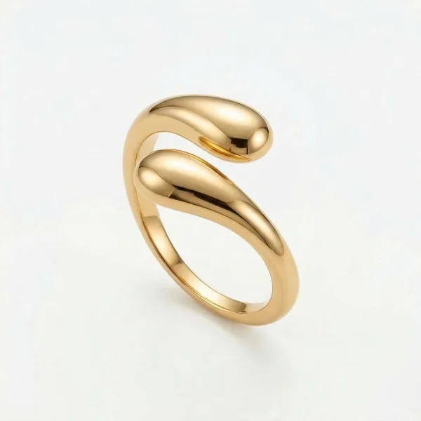 Twist Hug Ring Guldbelagt i guldbelagt fra Prismila Jewellery